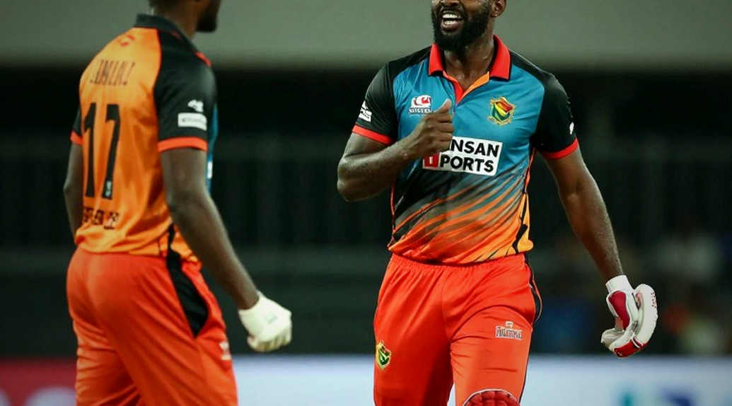 शादाब खान का शतक और दो समीक्षाएँ: पुनर्जन्म का दस्तावेज़, और उसके नीचे की खामोशी